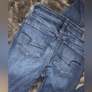American Eagle blue skinny jeans